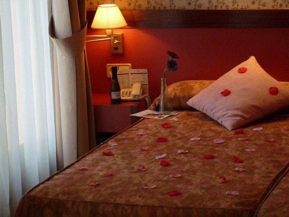 Hotel Jardin De Aranjuez Extérieur photo