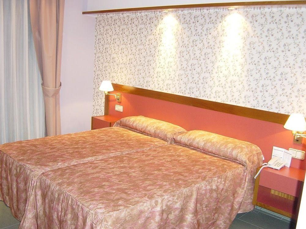 Hotel Jardin De Aranjuez Extérieur photo