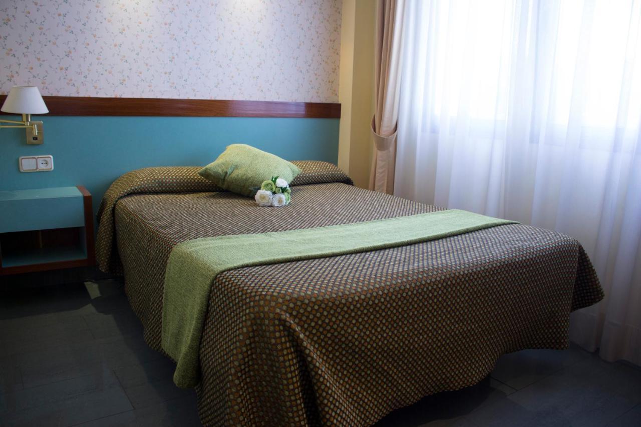 Hotel Jardin De Aranjuez Extérieur photo